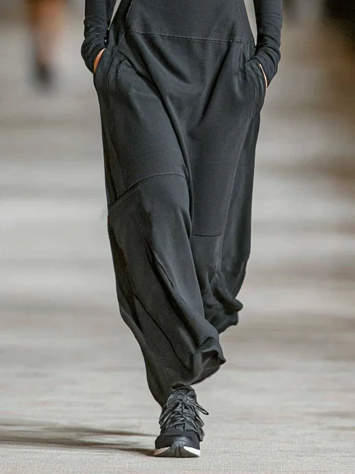 Renata | Czarna sukienka maxi z zamkiem i luźnym fasonem