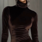 Elegancka asymetryczna sukienka damska z koronkowym wykończeniem